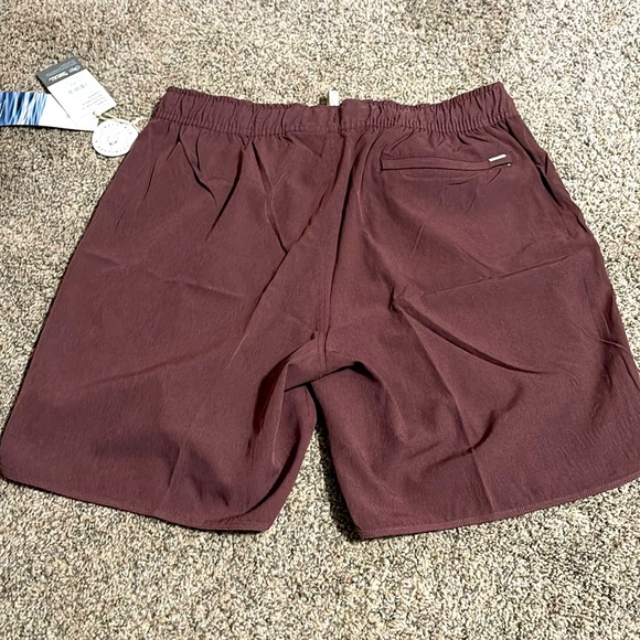 Vuori Banks Short NWT - Picture 4 of 4